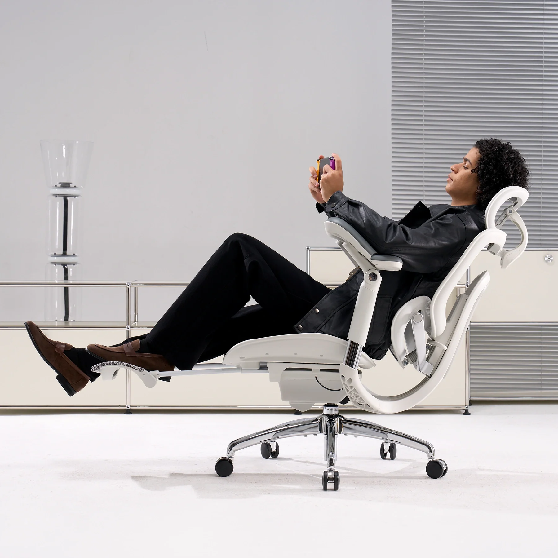 Sihoo Doro C300 Pro V2 Ergonomic Office Chair - Image 5