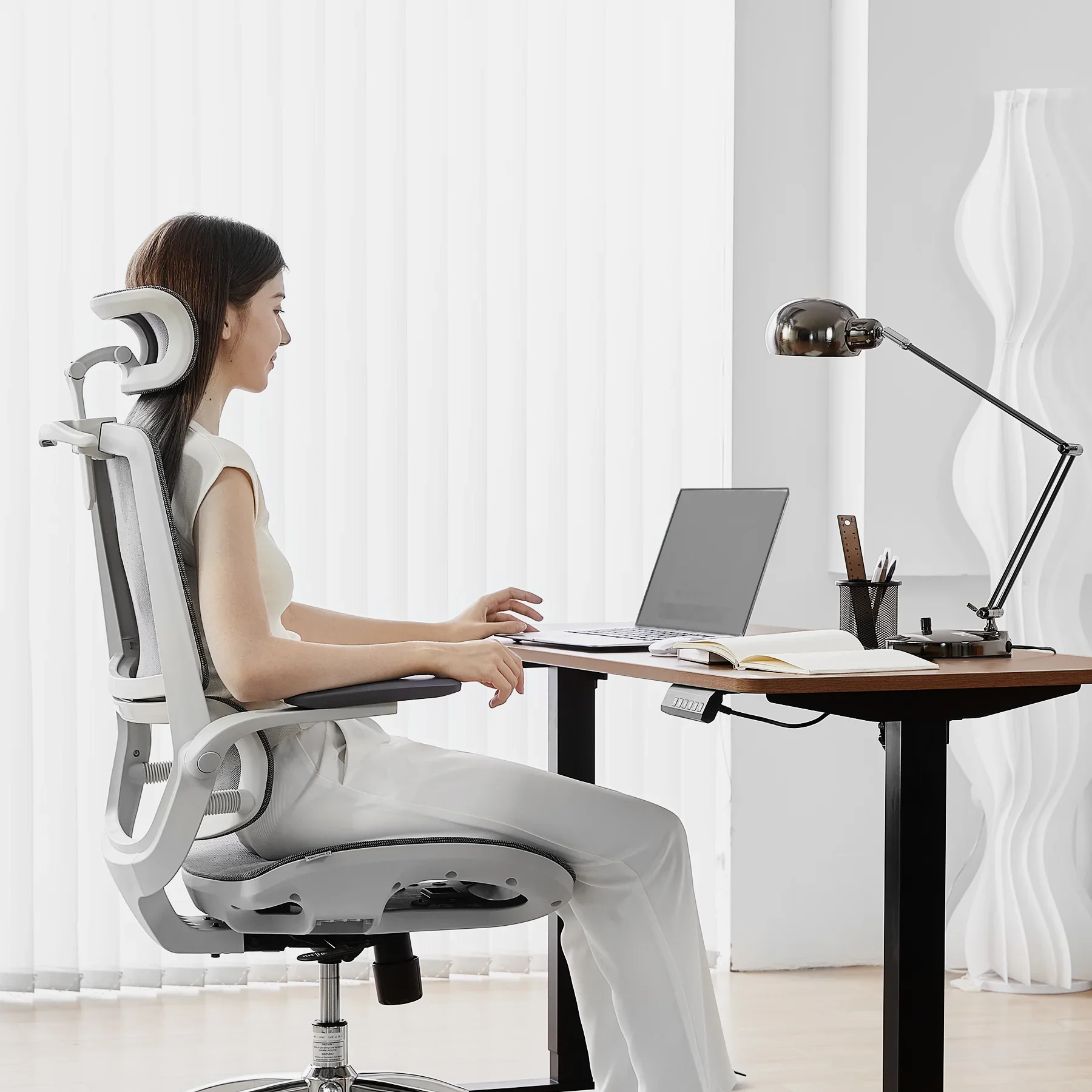 Sihoo M59AS Space-Saving Ergonomic Office Chair with Flip-Up Arms - Image 8